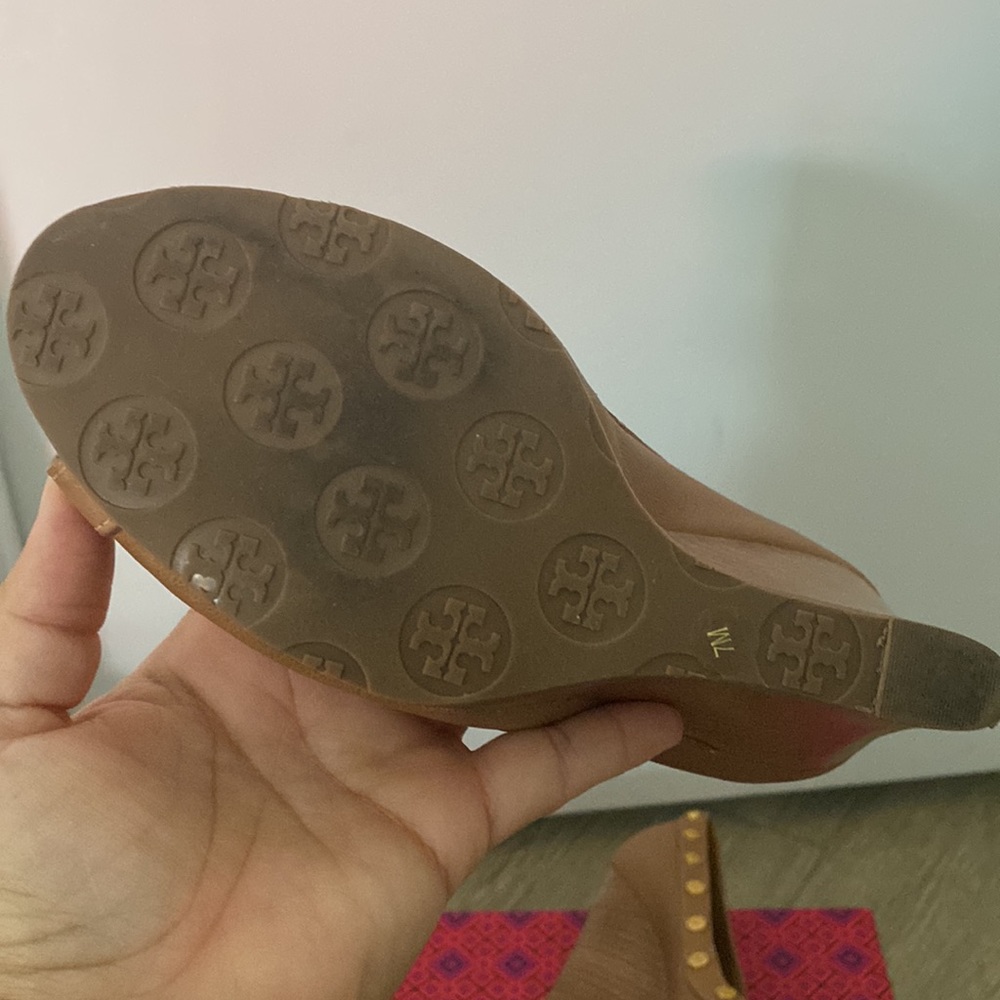 Tory Burch peep toe leather wedges - Picture 3 of 10